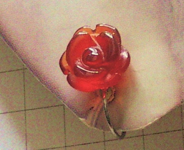 天然石薔薇のセラミックピアス