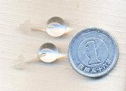 水晶のセラミックピアス