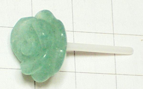 天然石薔薇のセラミックピアス